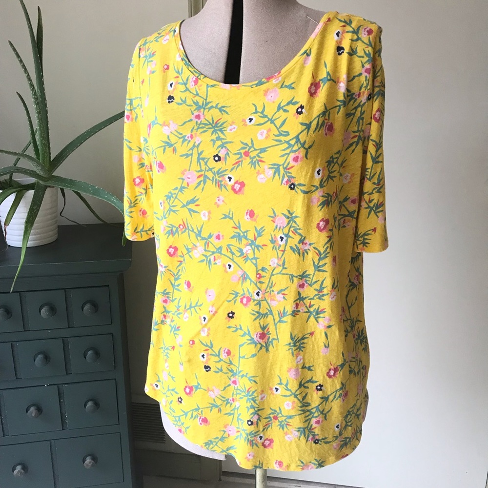 🥳3/$30🌸 LOFT Spring Tee in Yellow ☀️
